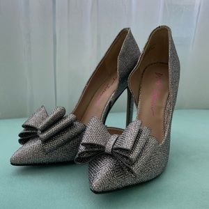 BRAND NEW BETSY JOHNSON GLITTER HEELS WITH BOWS